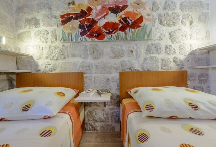 Studio Apartments Stradun