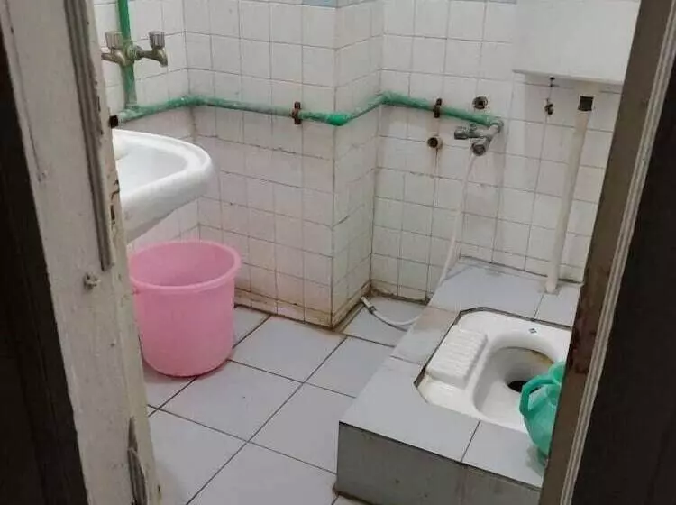 Al Azam Hotel & Restaurant