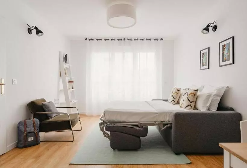 Edgar Suites Châtillon