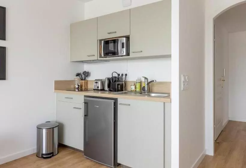 Edgar Suites Châtillon