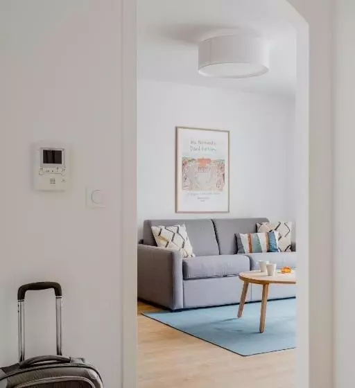 Edgar Suites Châtillon