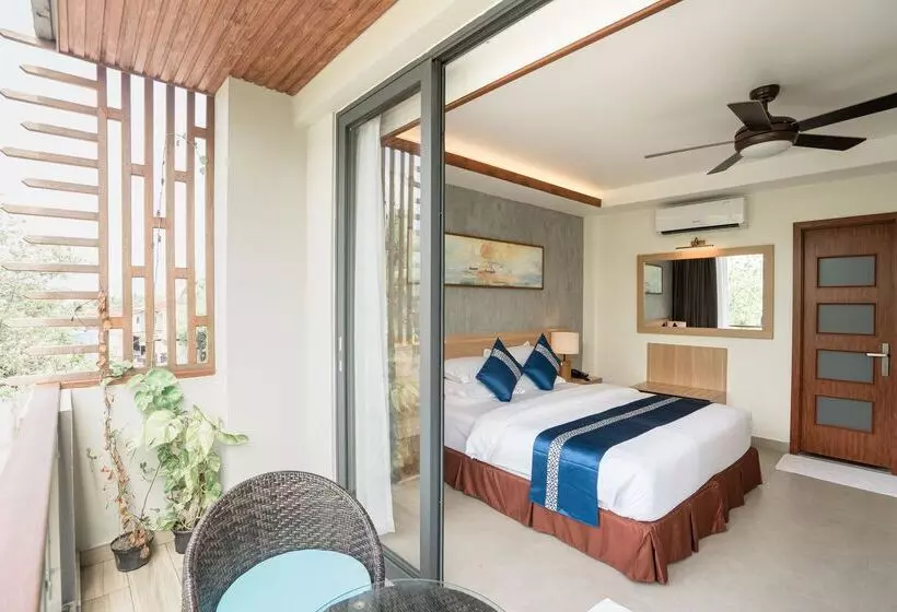 هتل Ayala Ocean View