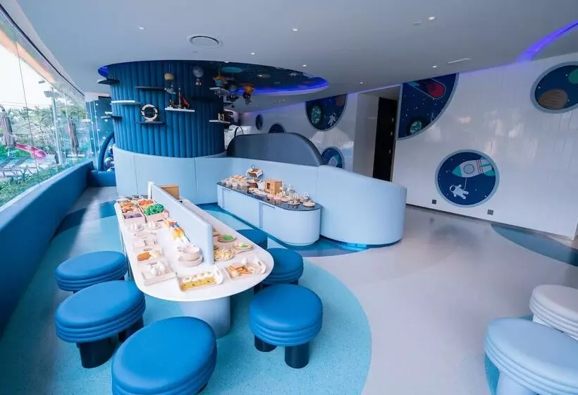 هتل Grande Centre Point Space Pattaya