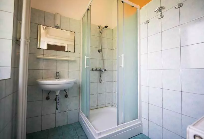 هتل Rooms Kozmus