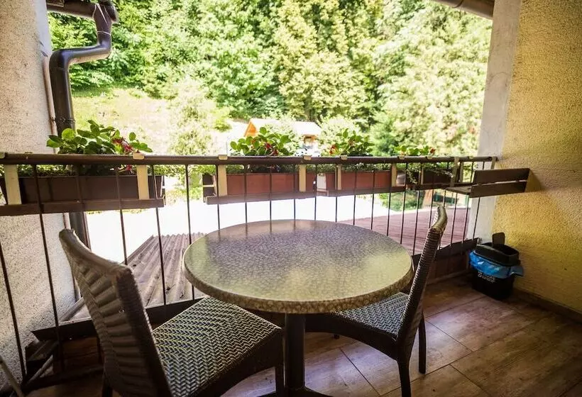 هتل Rooms Kozmus