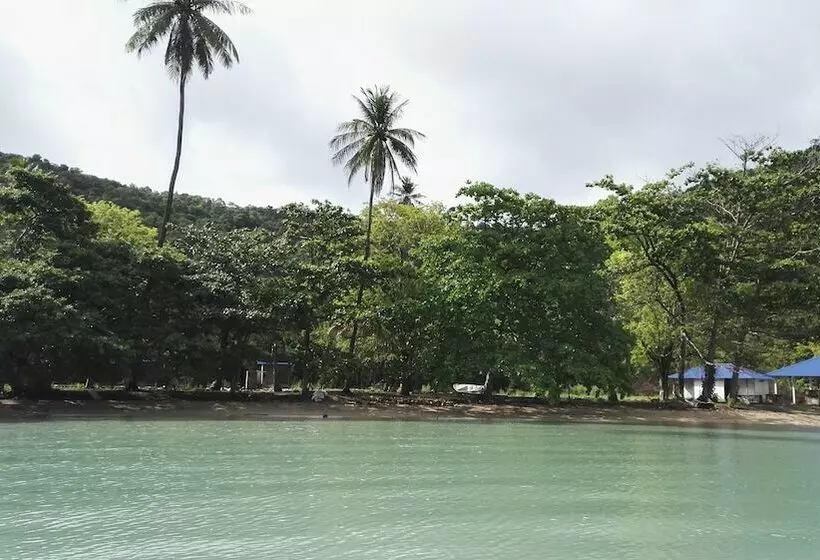 Hotelli Tropical Eco Camping