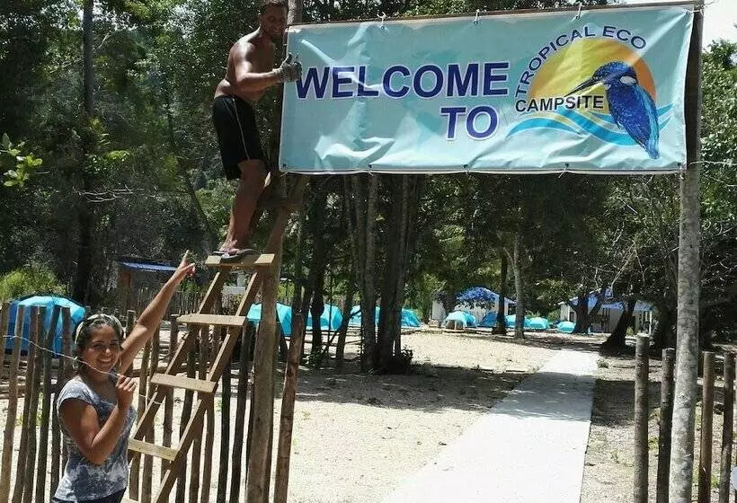 Hotelli Tropical Eco Camping