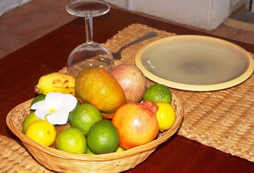 Пансион Le Macoua Guest House