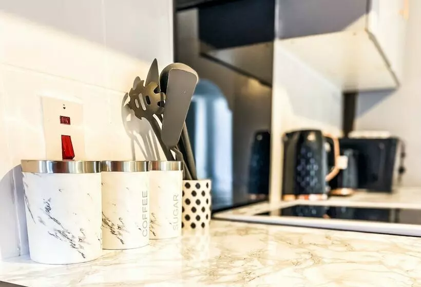 レジデンス Stunning 3 Bed House In London With Free Parking