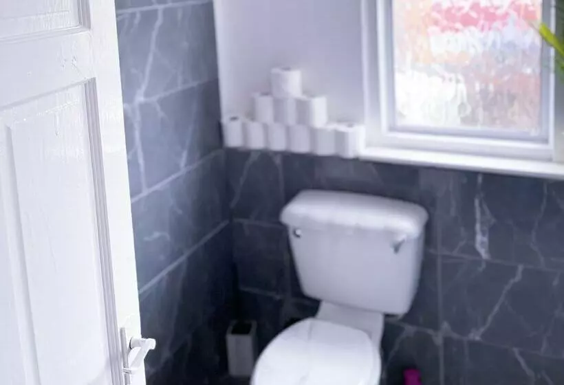 レジデンス Stunning 3 Bed House In London With Free Parking