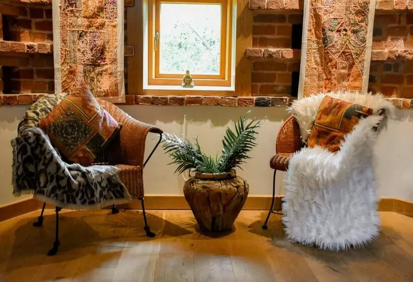 The Hyde Dovecote Kinver, Pet Friendly Holiday Let