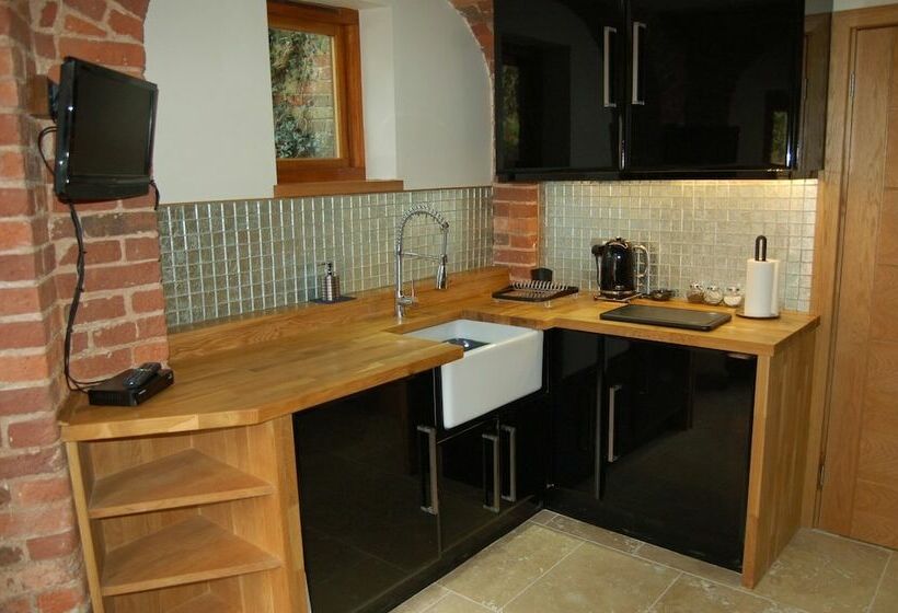 The Hyde Dovecote Kinver, Pet Friendly Holiday Let