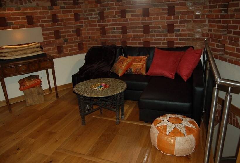 The Hyde Dovecote Kinver, Pet Friendly Holiday Let