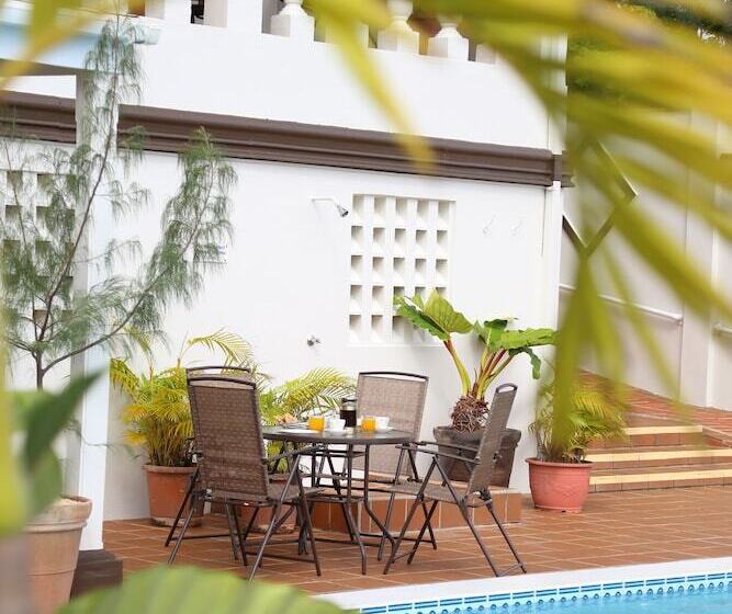 تختخواب و صبحانه Ocean View Boutique Guesthouse