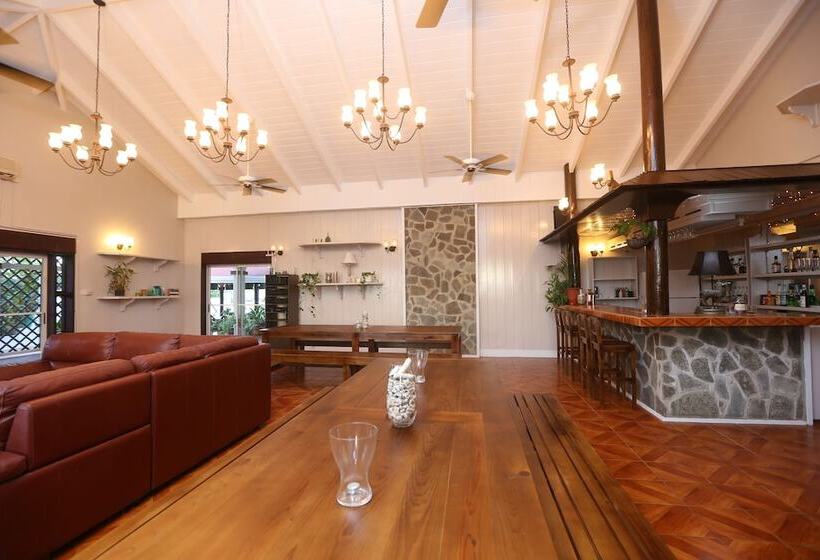 تختخواب و صبحانه Ocean View Boutique Guesthouse