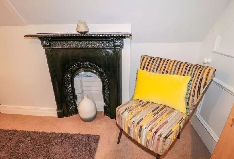 Fenwick Retreat At Fenwick Lodge