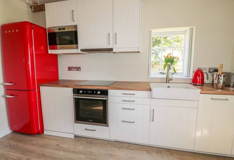 Fenwick Retreat At Fenwick Lodge