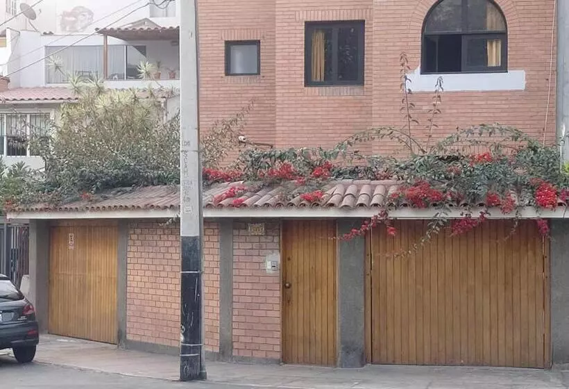 Global Family Backpackers Hostel