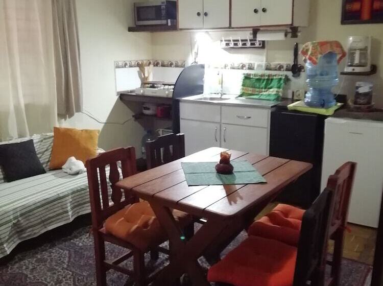 مسافرخانه Residencia Ichik Y Residencia Nha