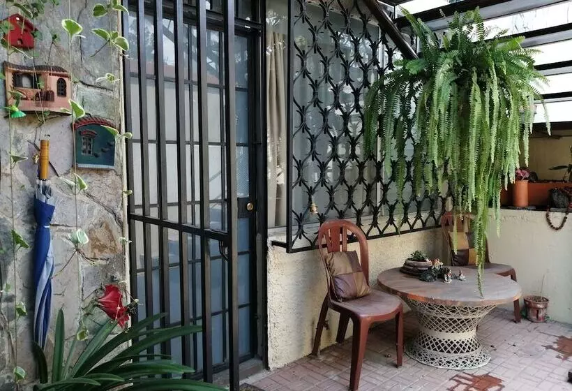 مسافرخانه Residencia Ichik Y Residencia Nha