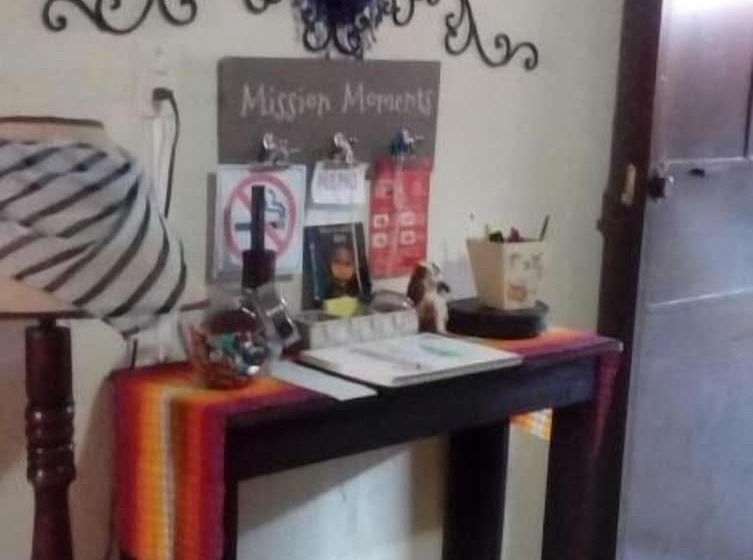 مسافرخانه Residencia Ichik Y Residencia Nha