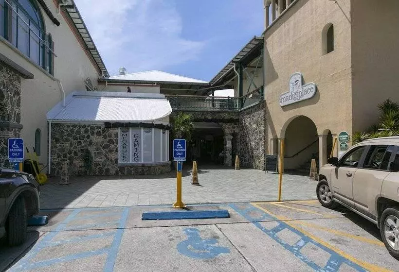 هتل Marketplace Suites