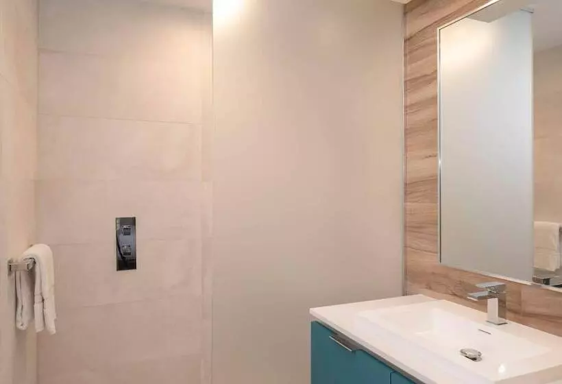 هتل Marketplace Suites