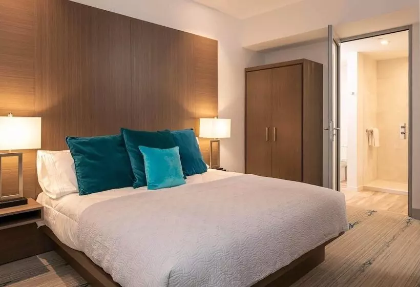 هتل Marketplace Suites