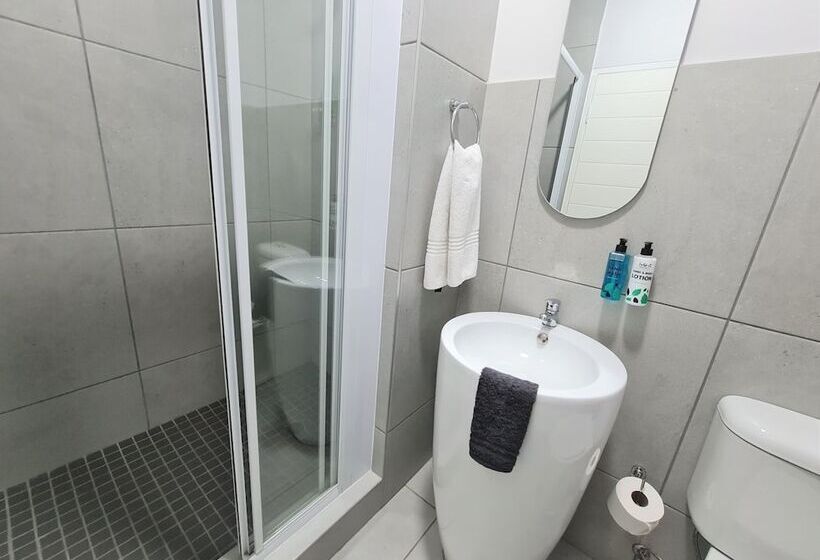 ホテル Mint Express Melrose View