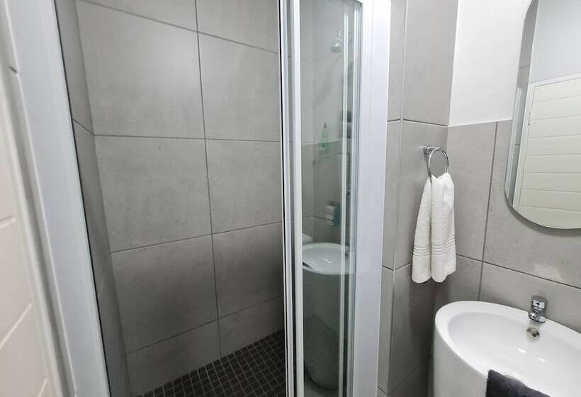 ホテル Mint Express Melrose View