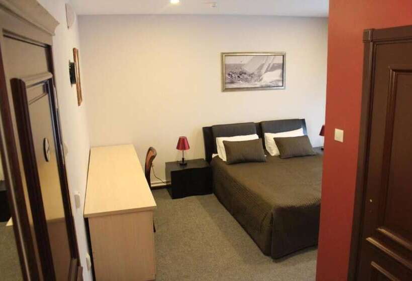 בית מלון כפרי Old Traditions