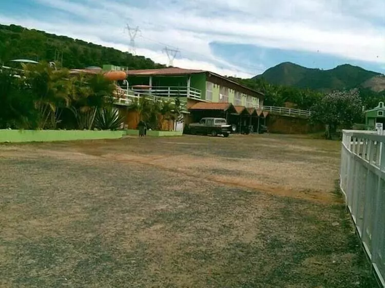 ホテル Pousada Sitio Bom Fim