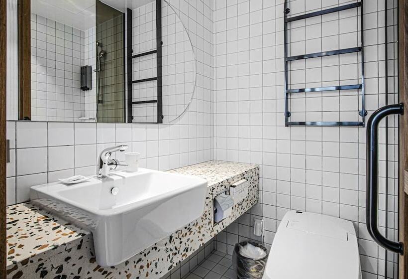 Отель The Castle 2