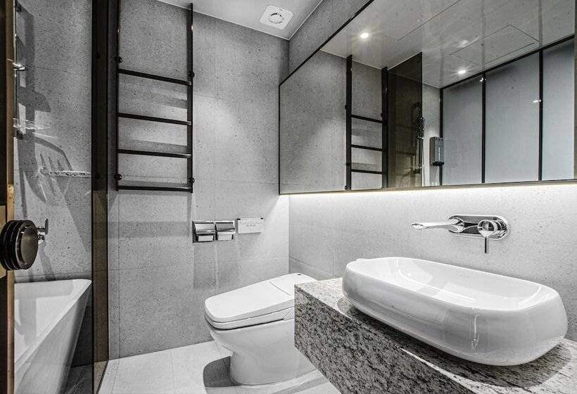 Отель The Castle 2