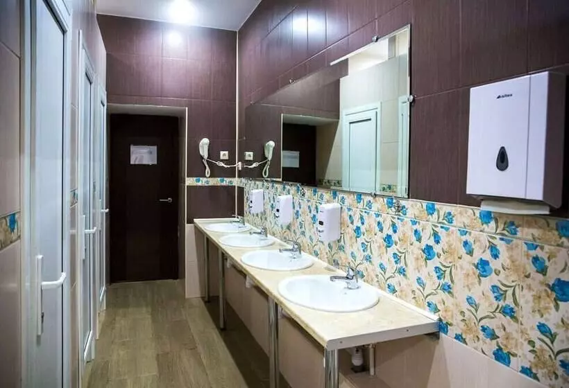 Mini Hotel Artist On Baumanskaya   Hostel