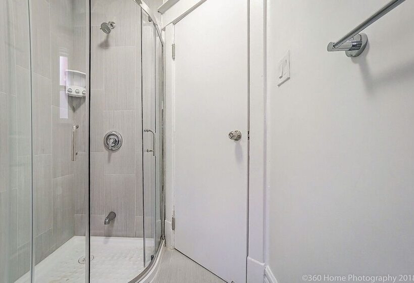 بنسيون Downtown Travelers Home