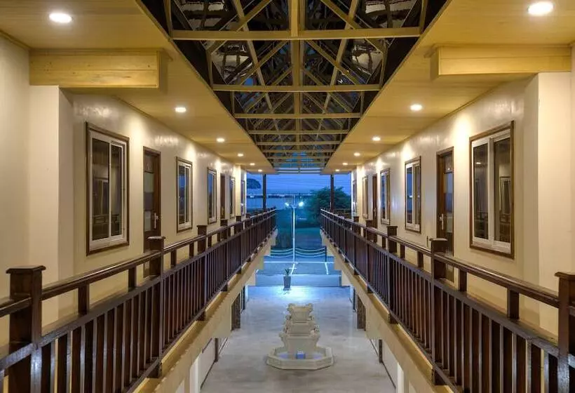 Royal Mansion