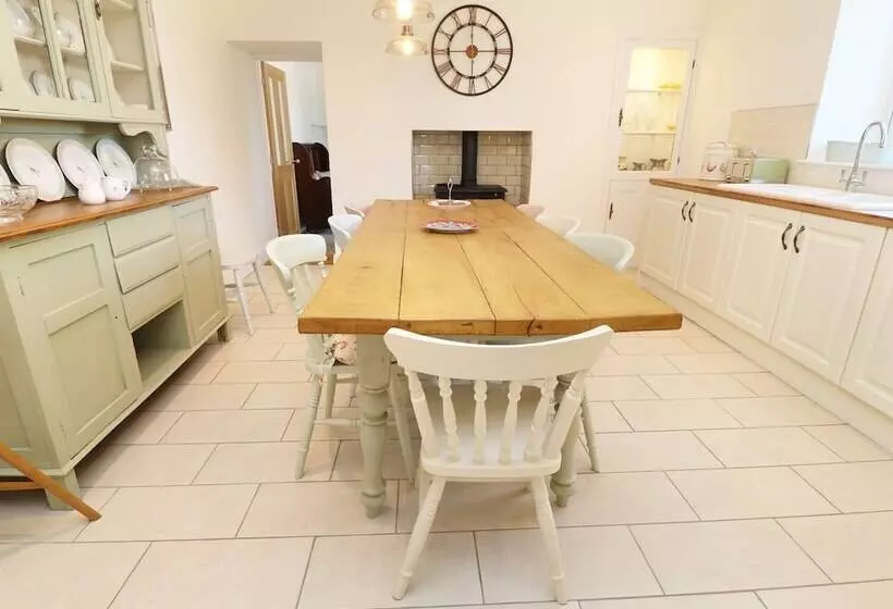 Ty Ffarm At Gellilwch