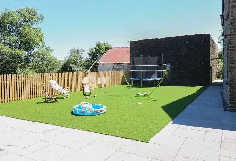 Ty Ffarm At Gellilwch