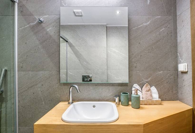 Elia Kolonaki Luxury Apartments