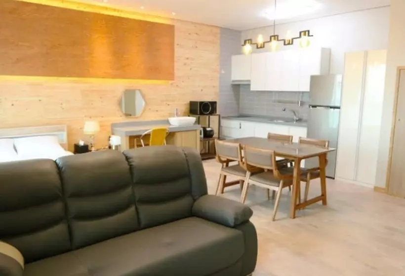 Eulwangri Elim Beach Zone Pension