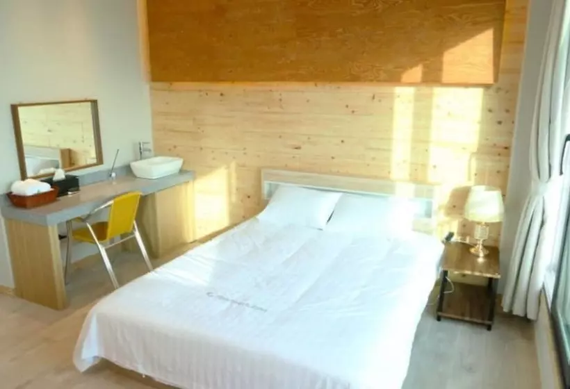 Eulwangri Elim Beach Zone Pension