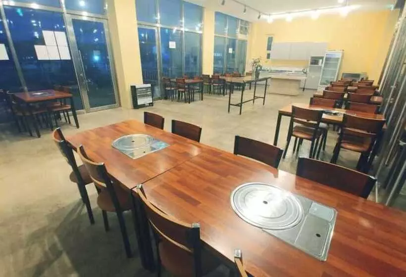 Eulwangri Elim Beach Zone Pension