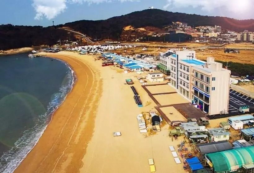 Eulwangri Elim Beach Zone Pension