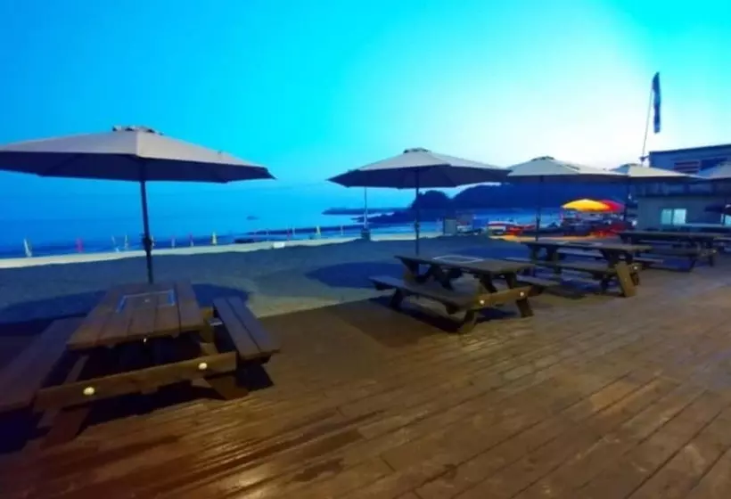 Eulwangri Elim Beach Zone Pension