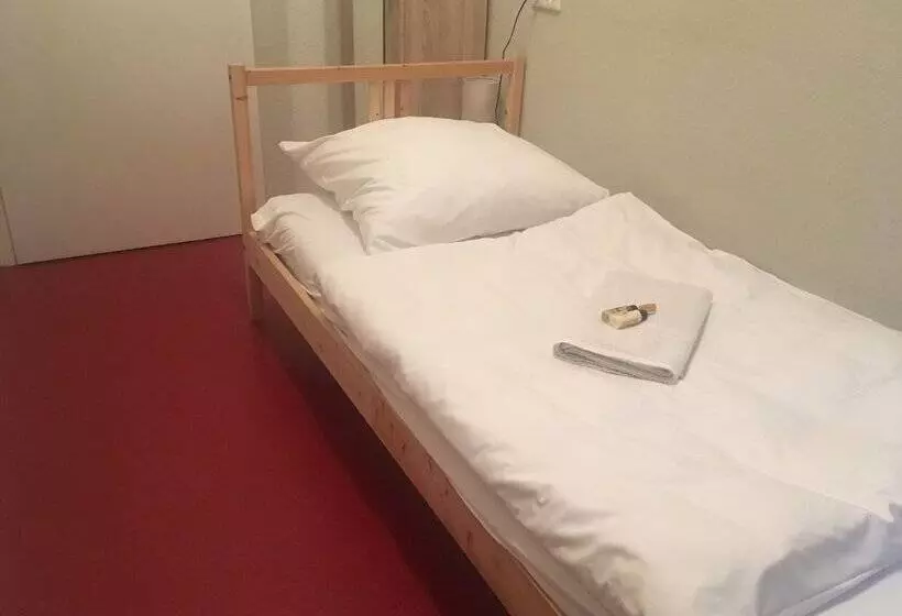 Home Port Hostel