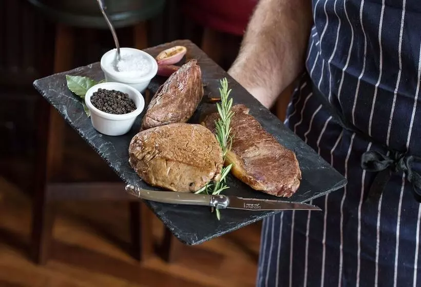 簡易ホテル The Alma