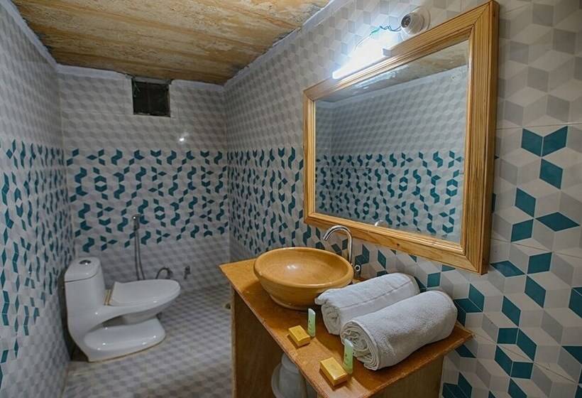 בית מלון כפרי Desert Holiday Camp