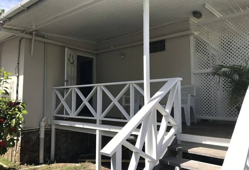 هتل Keegan's Beachside