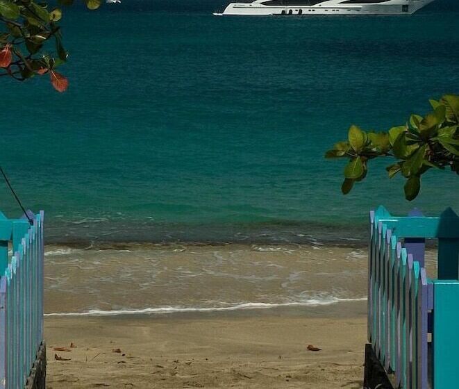 هتل Keegan's Beachside